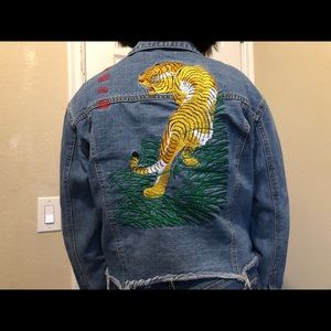 DENIM JACKET